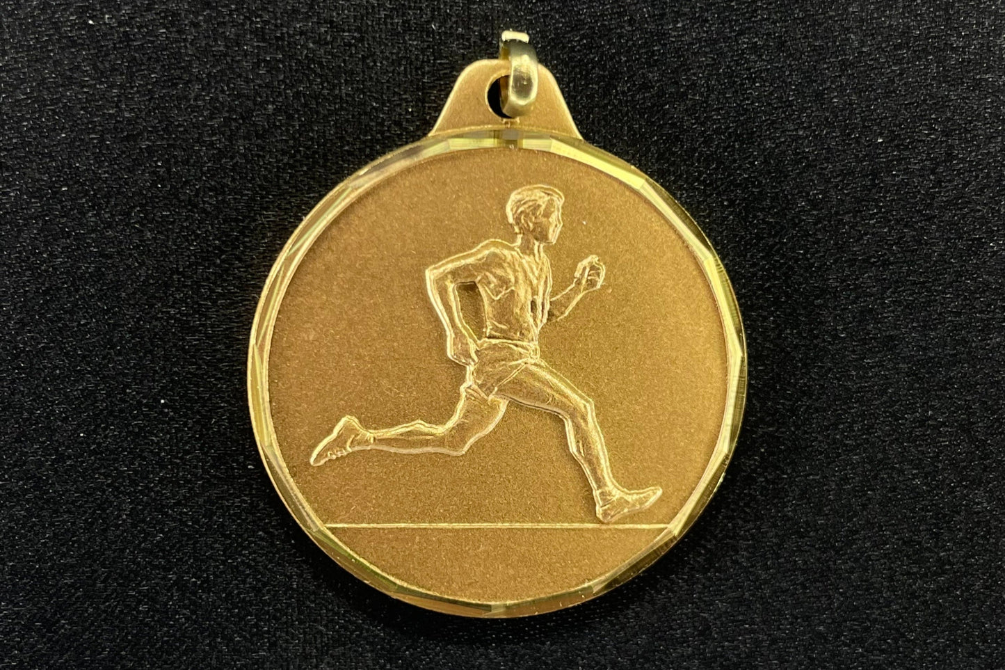 E-Series Medal, Male Runner, Gold