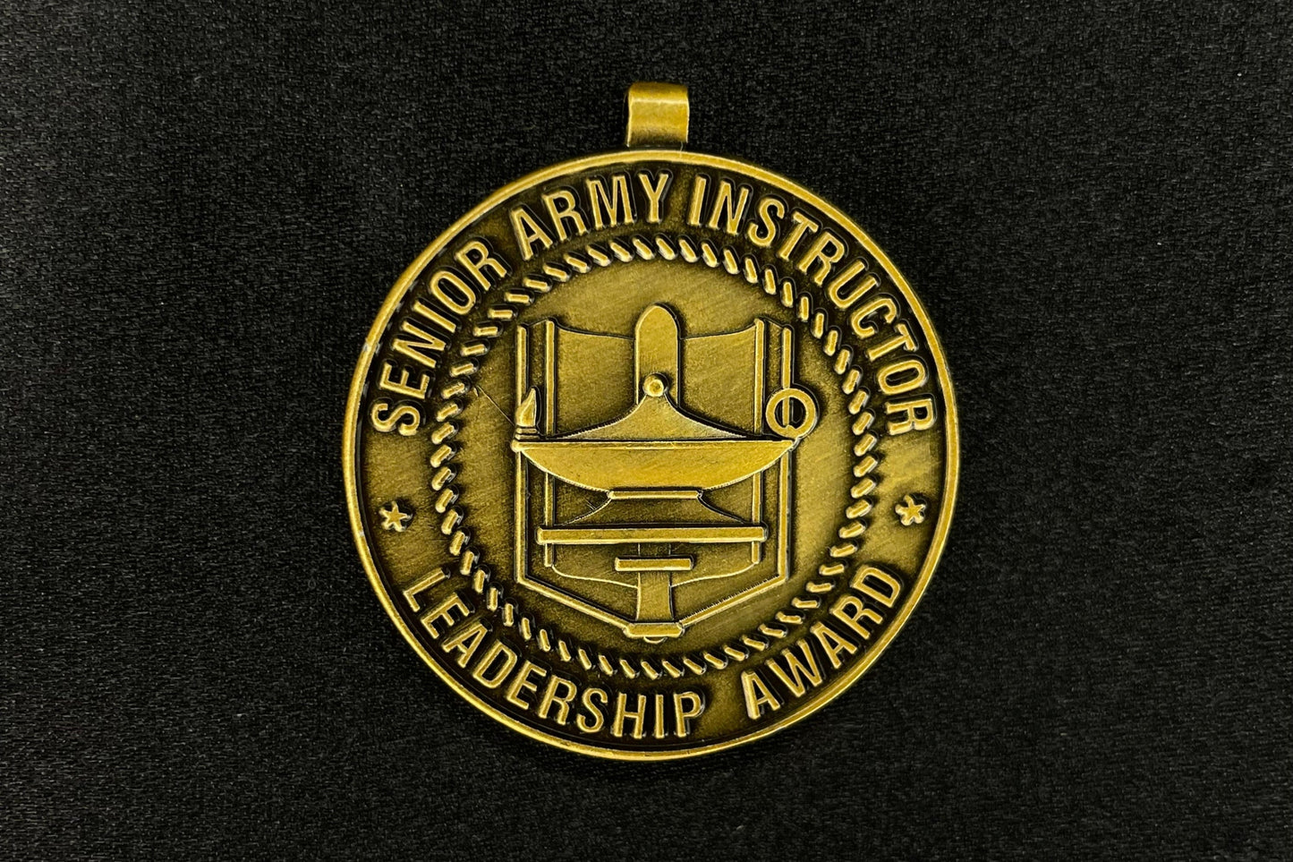 Medal - Senior Army Instructor's Leadership Award