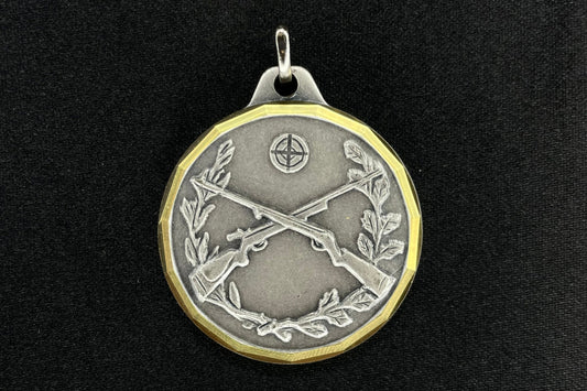 E-Series Medal Silver, Crossed Riffles